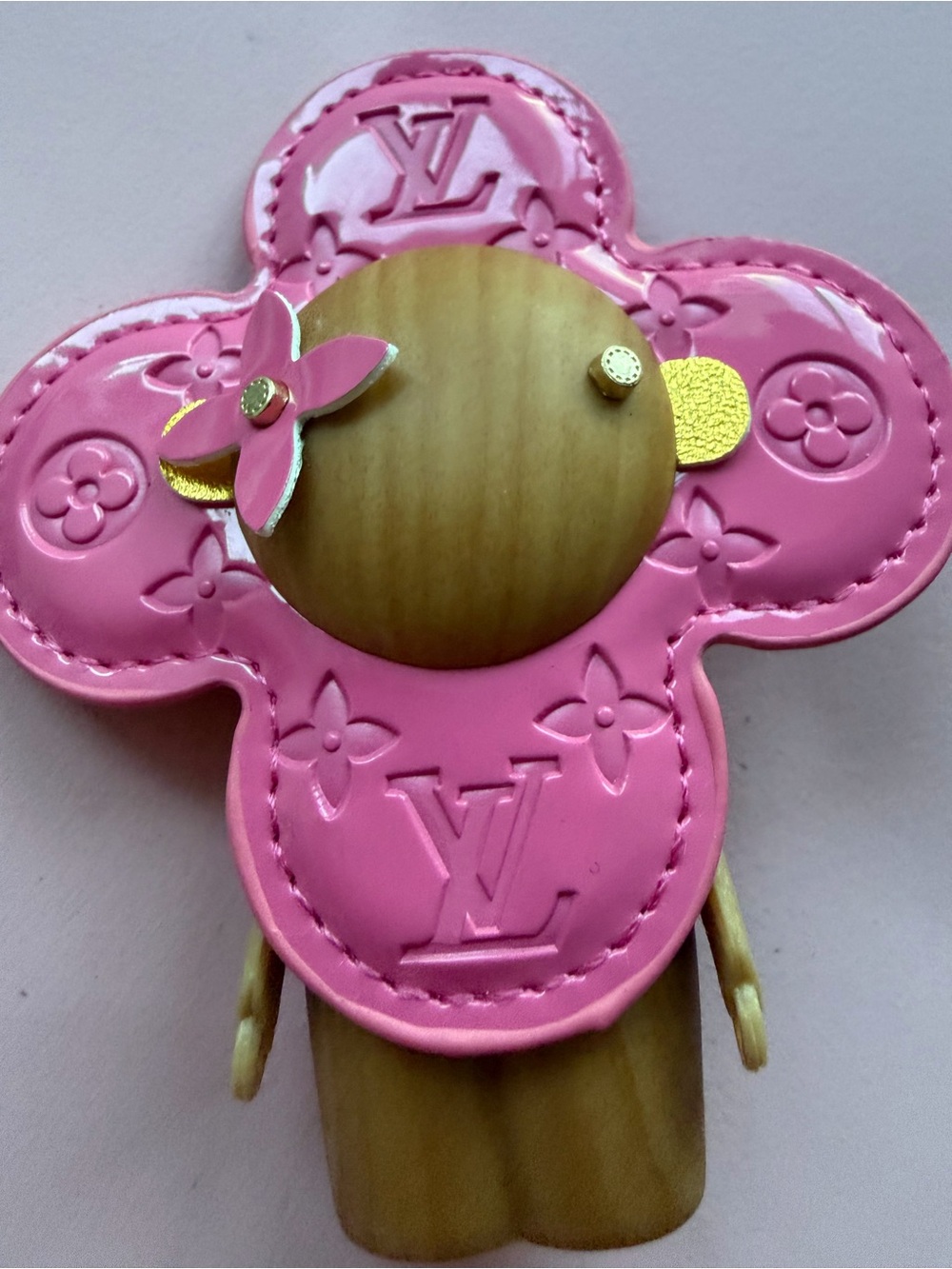 Unbranded keybag keychain Pink Flower with Gold Accents